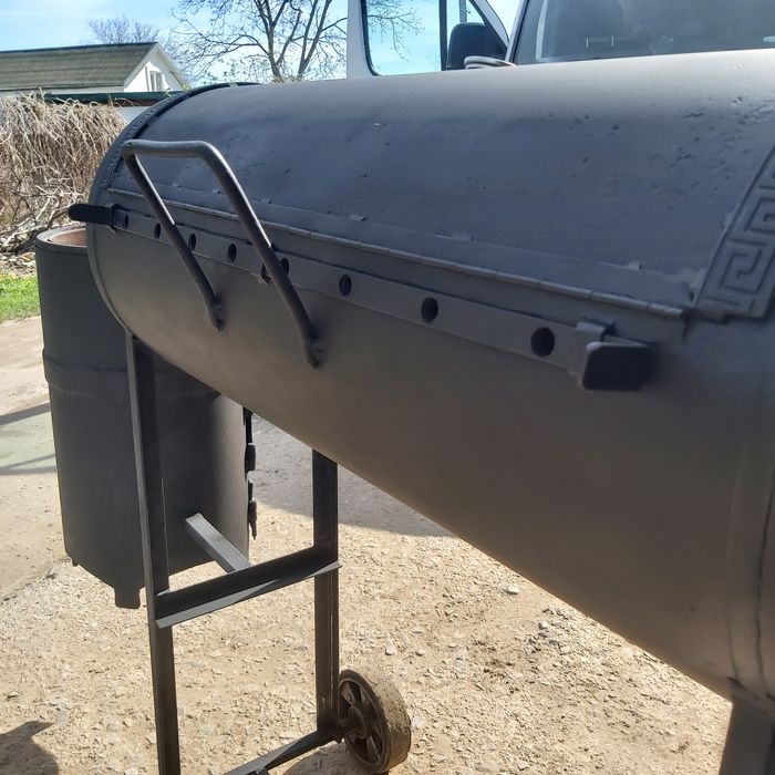 3 в 1 : мангал, барбекю, коптільня