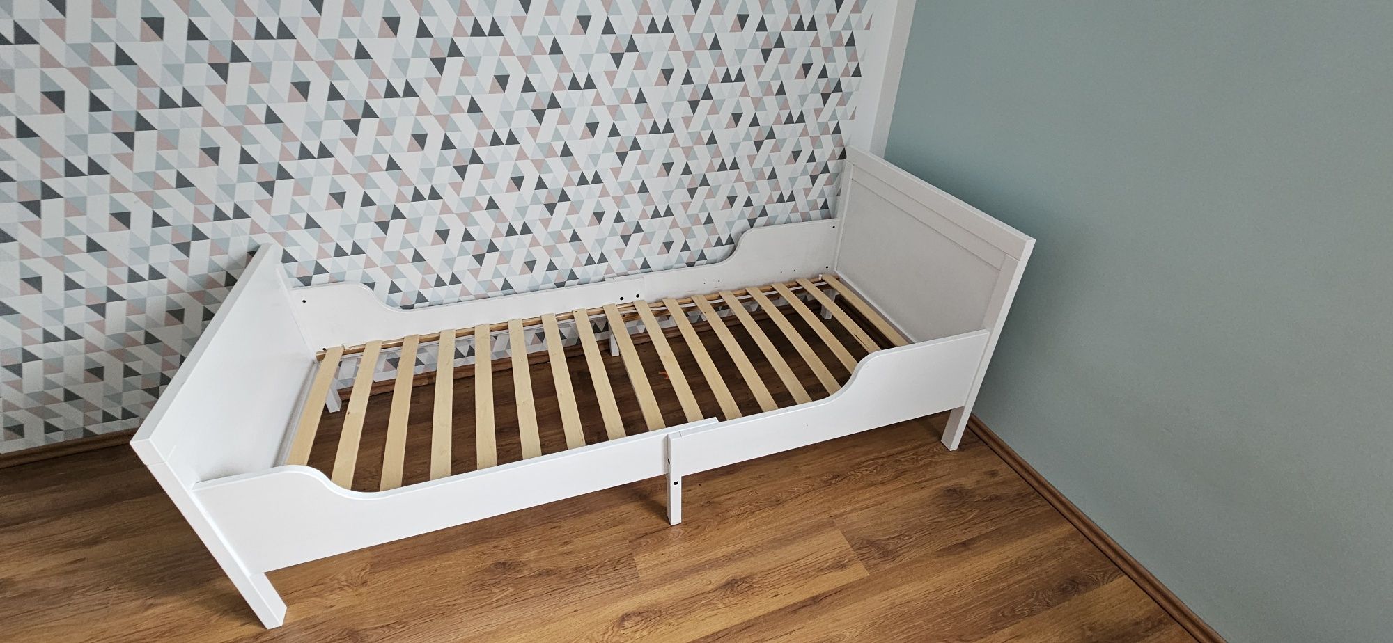 Łóżko IKEA SUNDVIK Rozsuwana rama łóżka i dno łóżka 80x200 cm biały