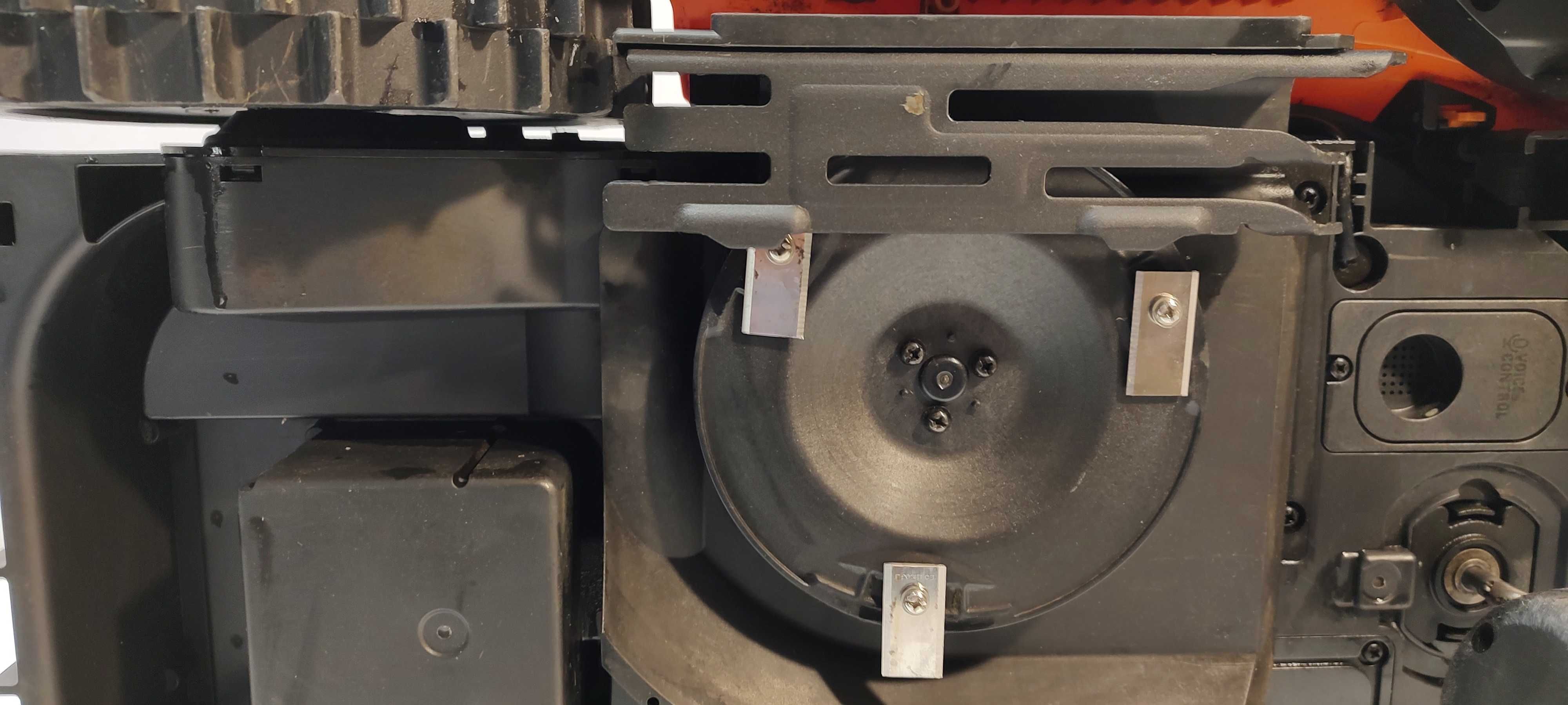 Robot koszący,kosiarka samojezdna WORX Landroid  WR165E  WYPRZEDAŻ
