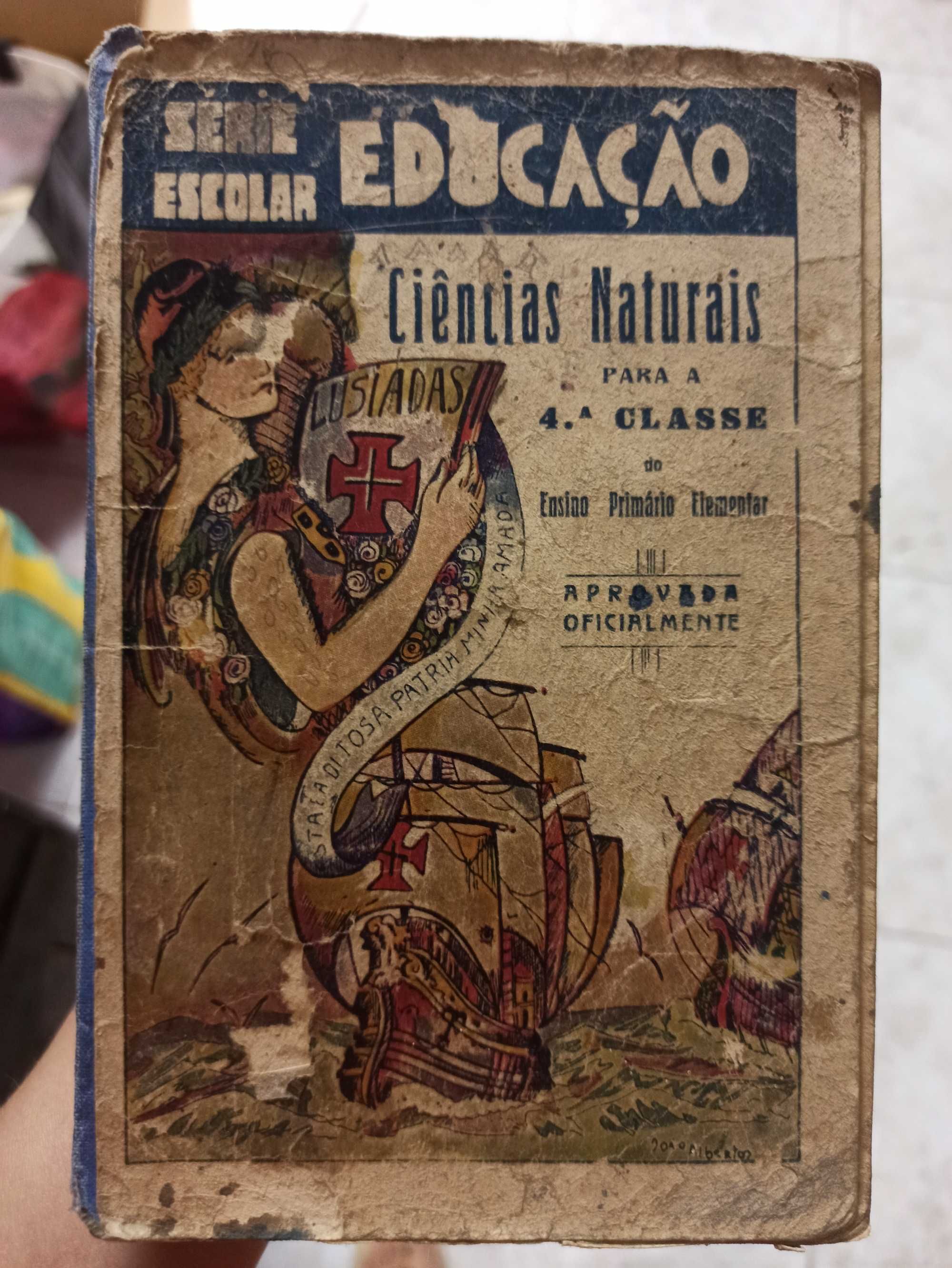 Vários Livros Escolares antigos (de 1920 a 1973)