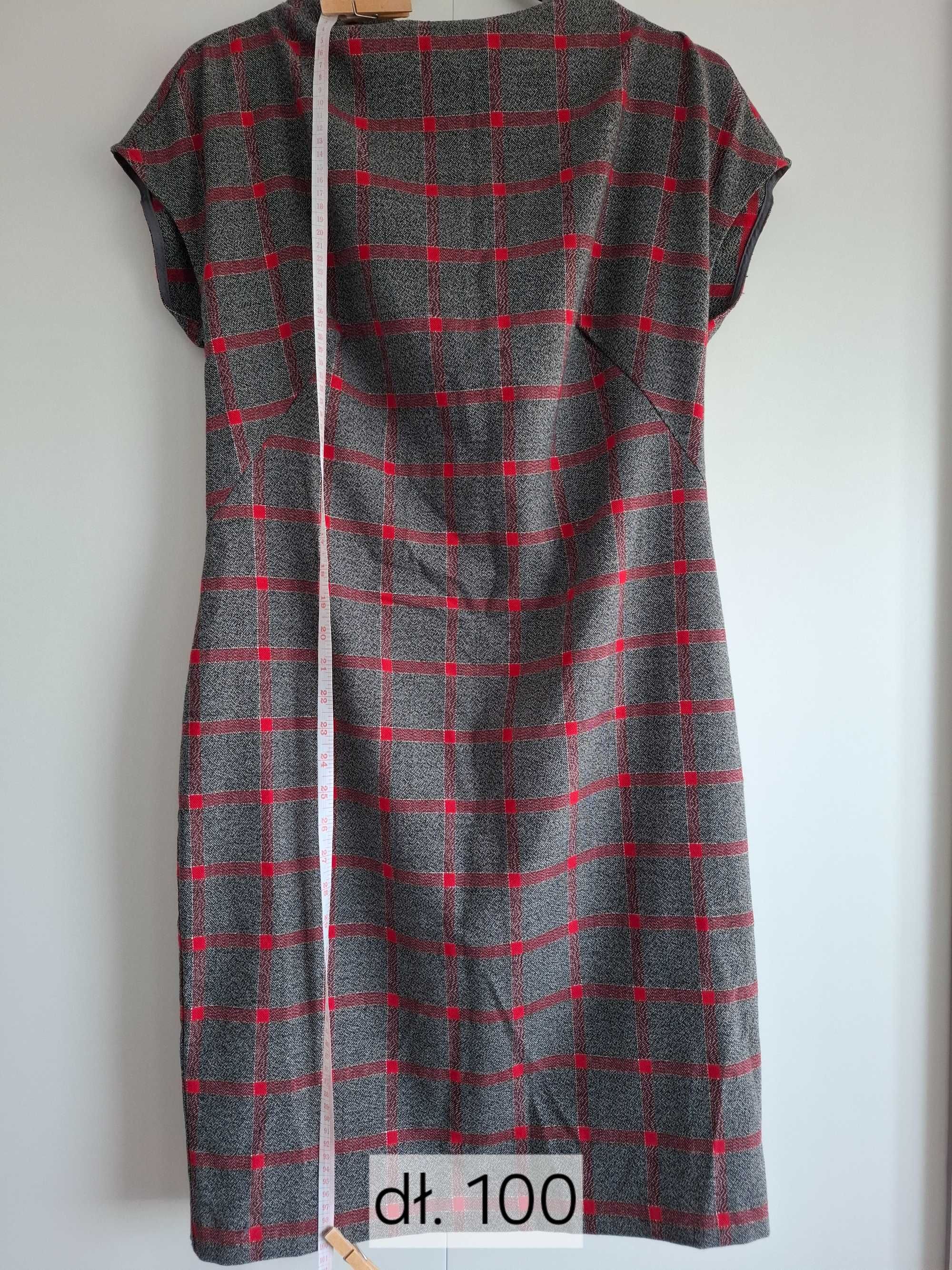 Sukienka codzienna w kratę szaro-czerwona / Quiosque 42/Made in Poland