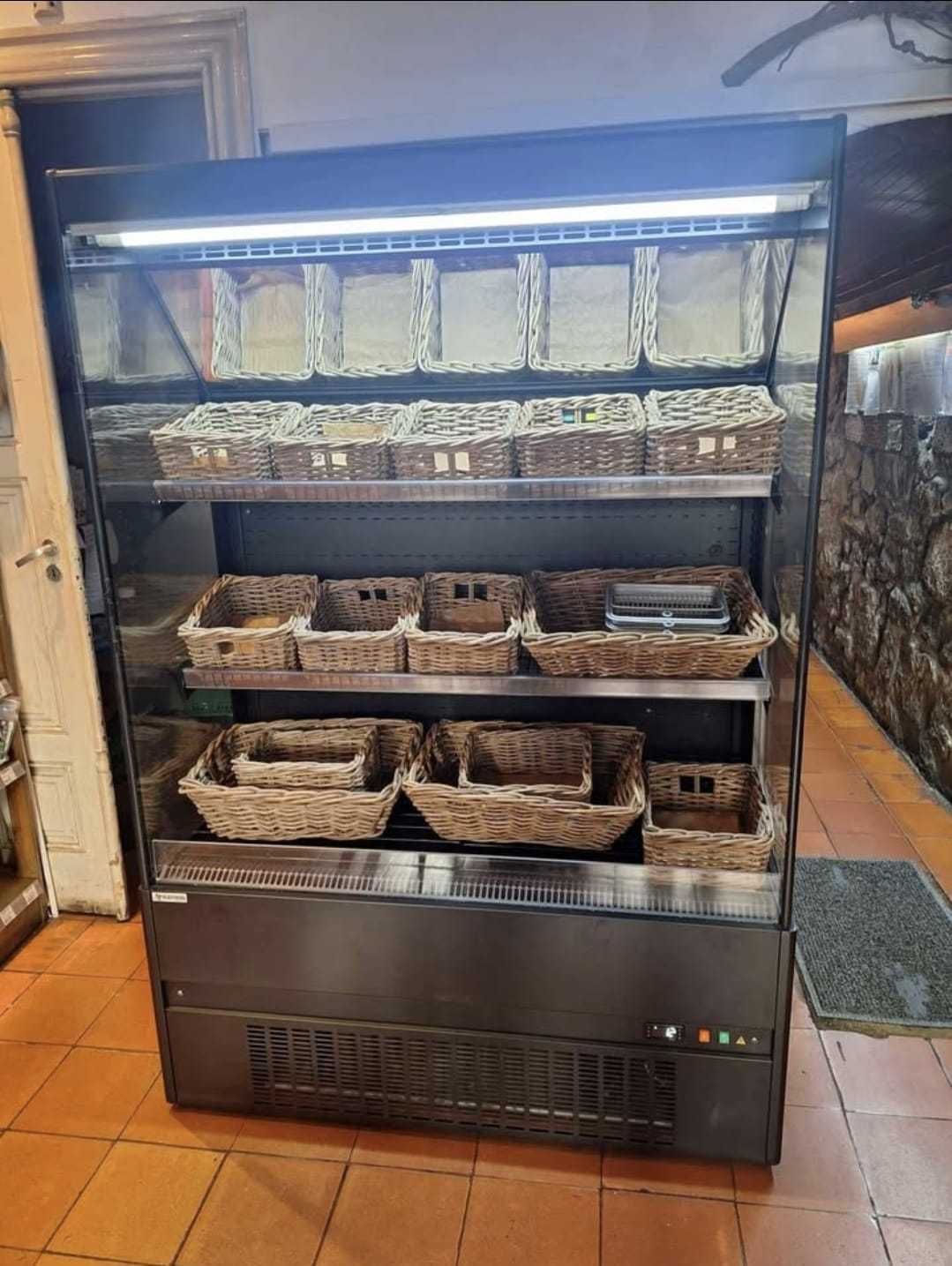 Mural Refrigerado para exposição de alimentos - Marca MAFIROL
