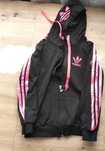 Bluza czarna adidas różowe paski rozmiar 134/140