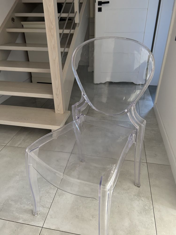 Krzeslo plastikowe transparentne 1 szt stan b dobry