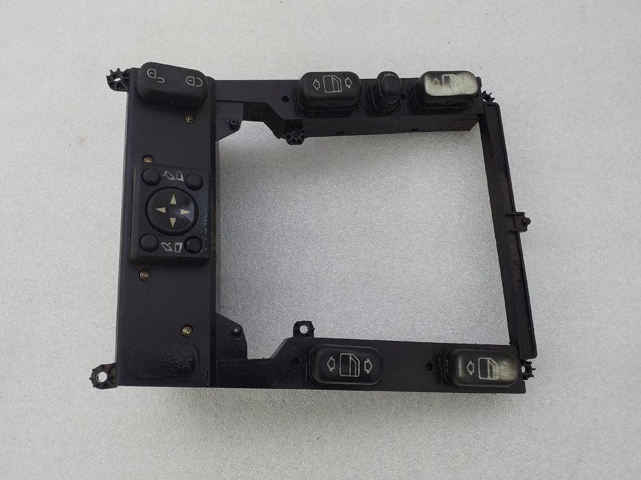 Comando / botão / interruptor vidros frente esquerdo MERCEDES-BENZ Cla