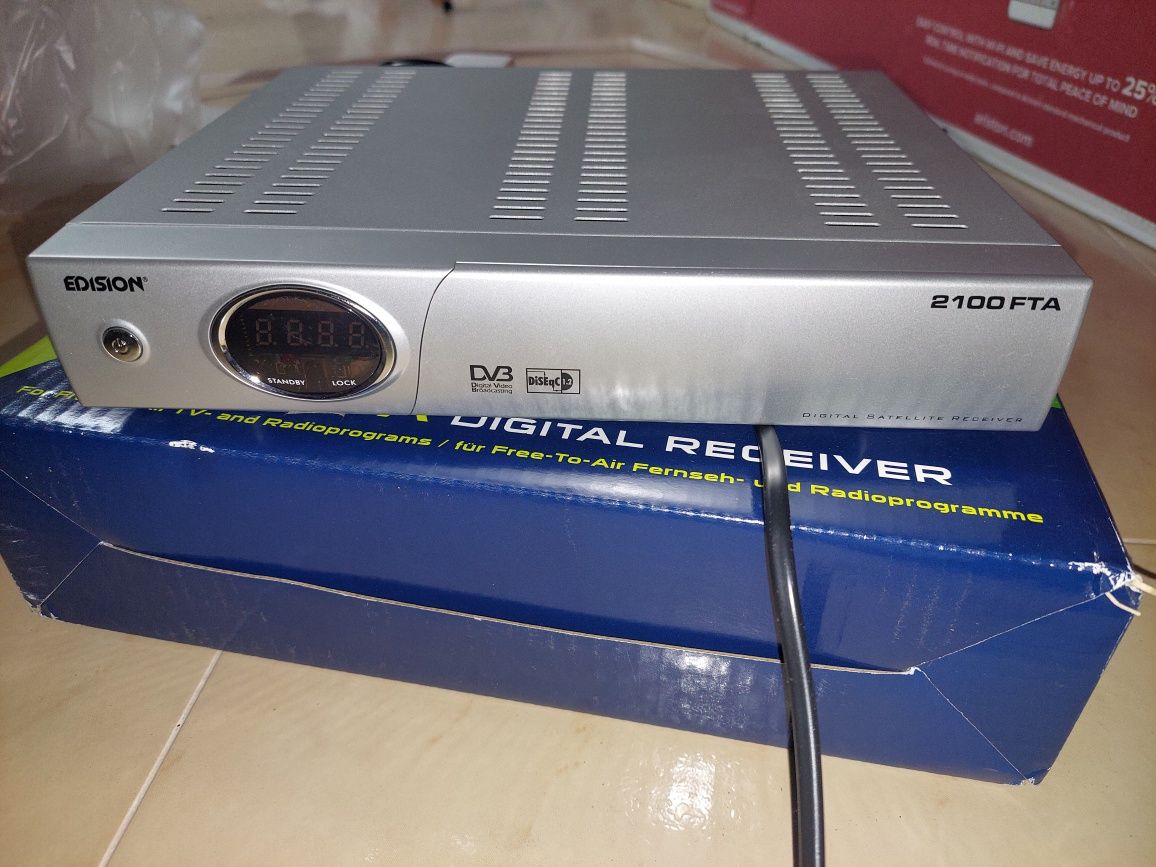 Recetor satélite Edision 2100 FTA