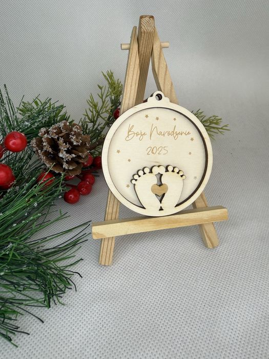 Bombka drewniana napis dowolny stópkj dziecka