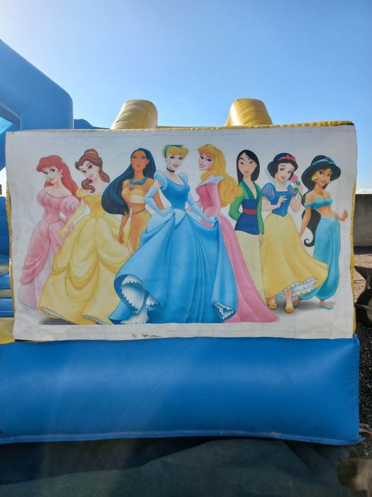 Aluga-se Insuflável