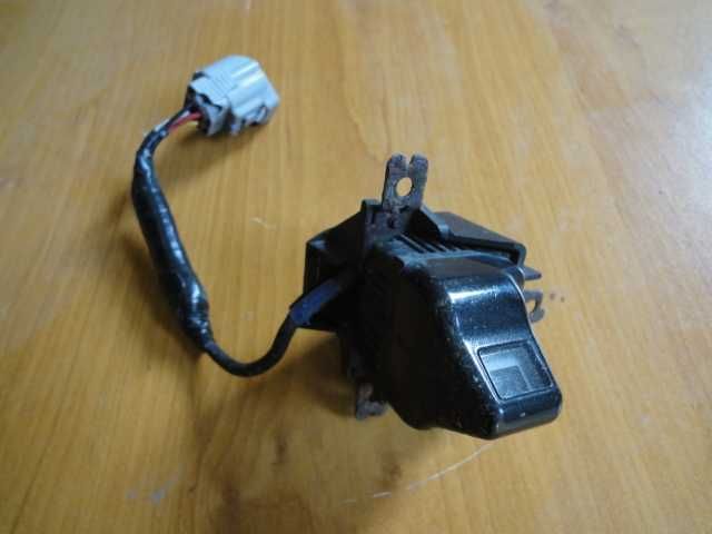 Kamerka przednia oryginalna do toyoty carolli verso 2005r,