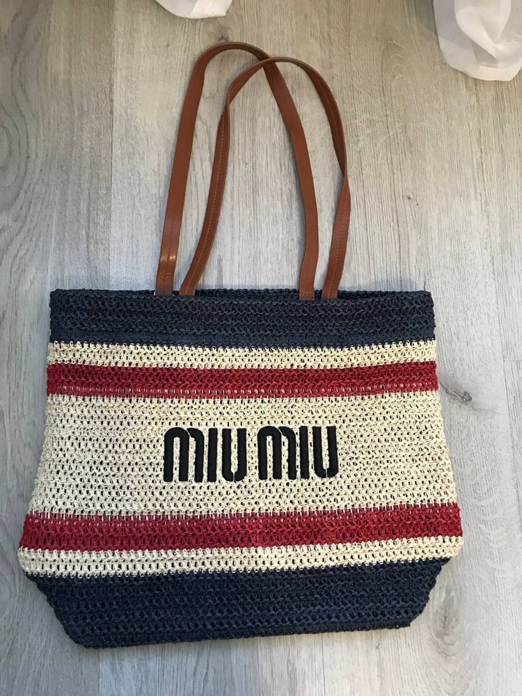 Miu miu шопер сумка вмістка базова жіноча на плече пляжна