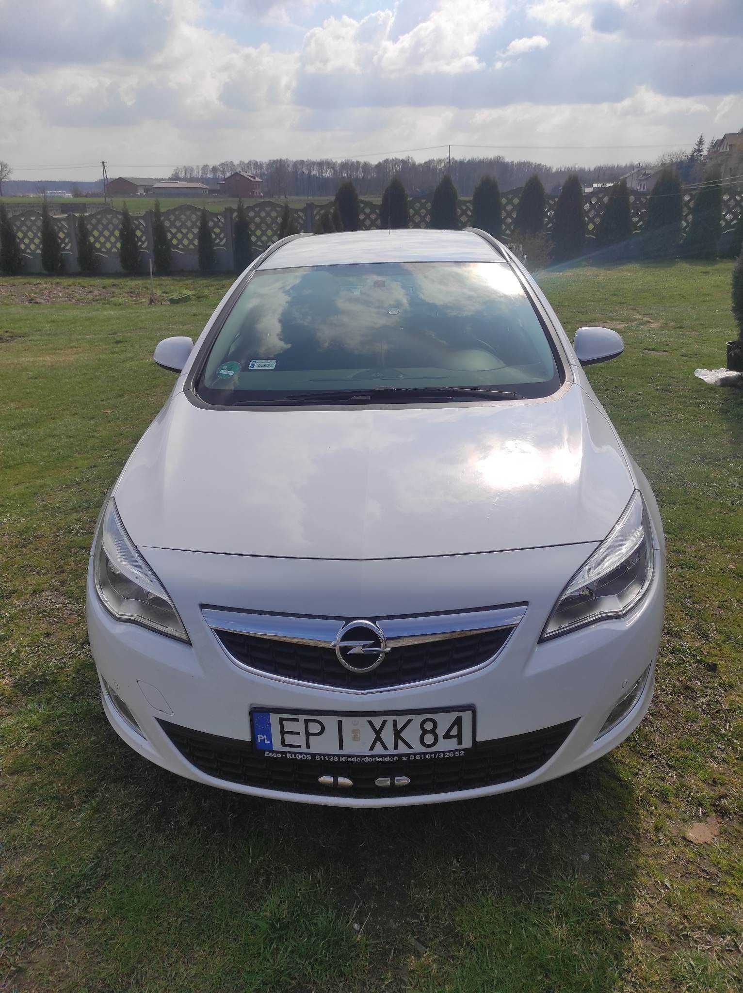 Opel Astra J Ladny stan 1.4.benzyna/gaz