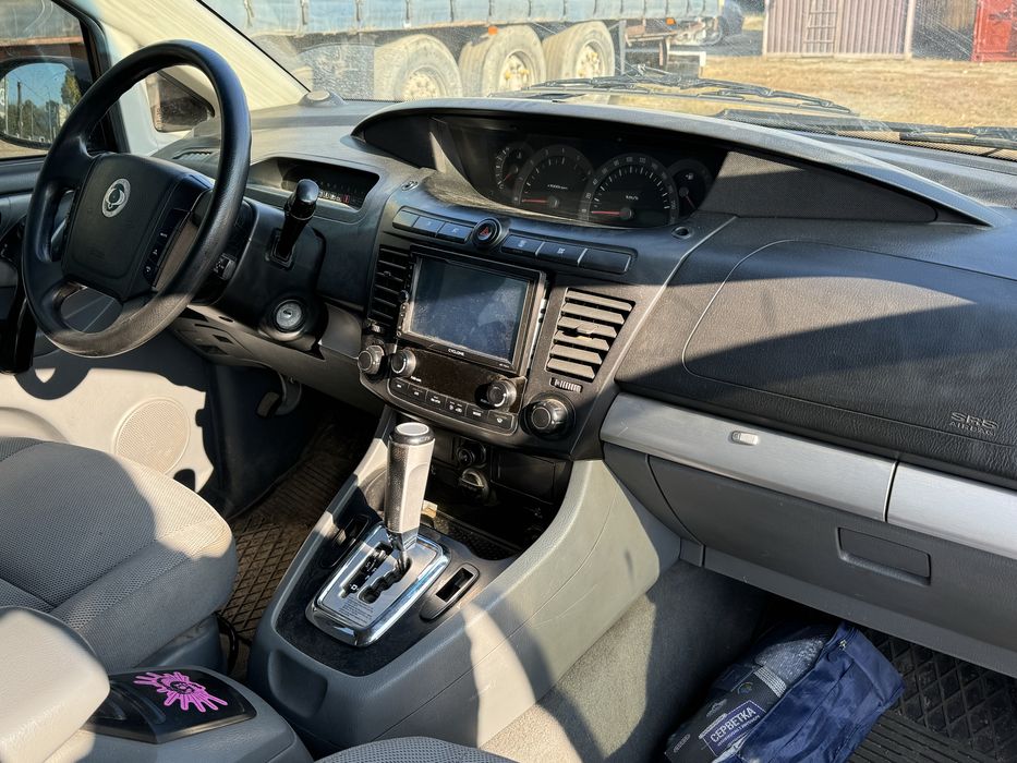 Читайте описание Ssangyong rodius 2.7 дизель автомат полный привод