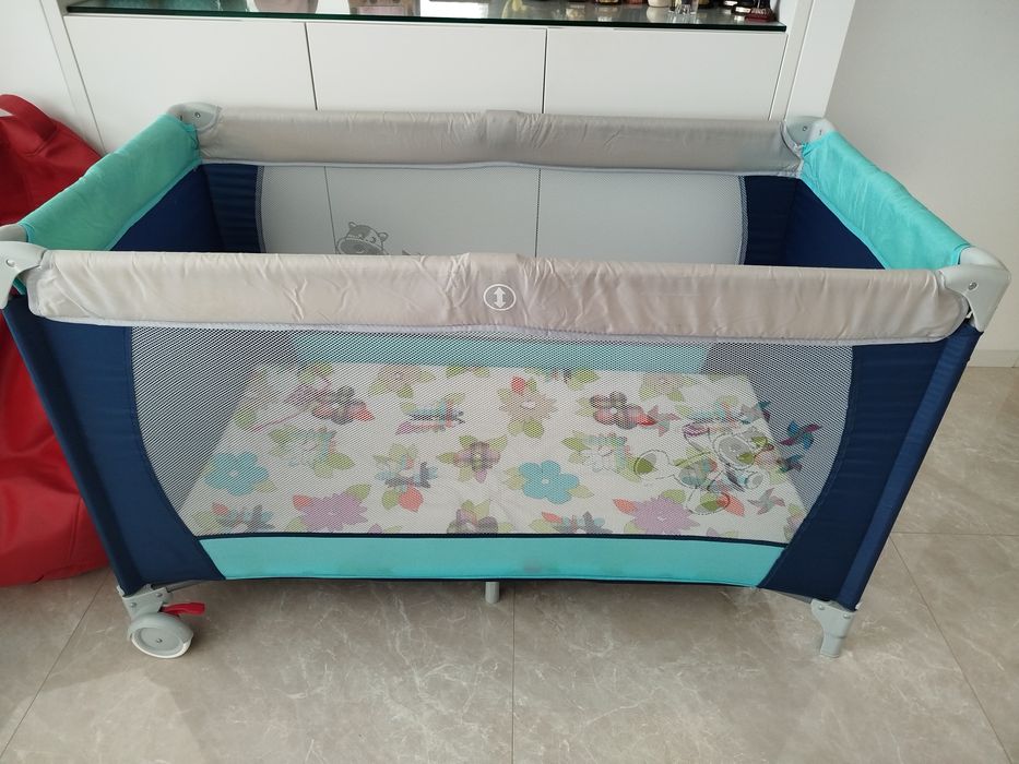 Cama de viagem com colchão