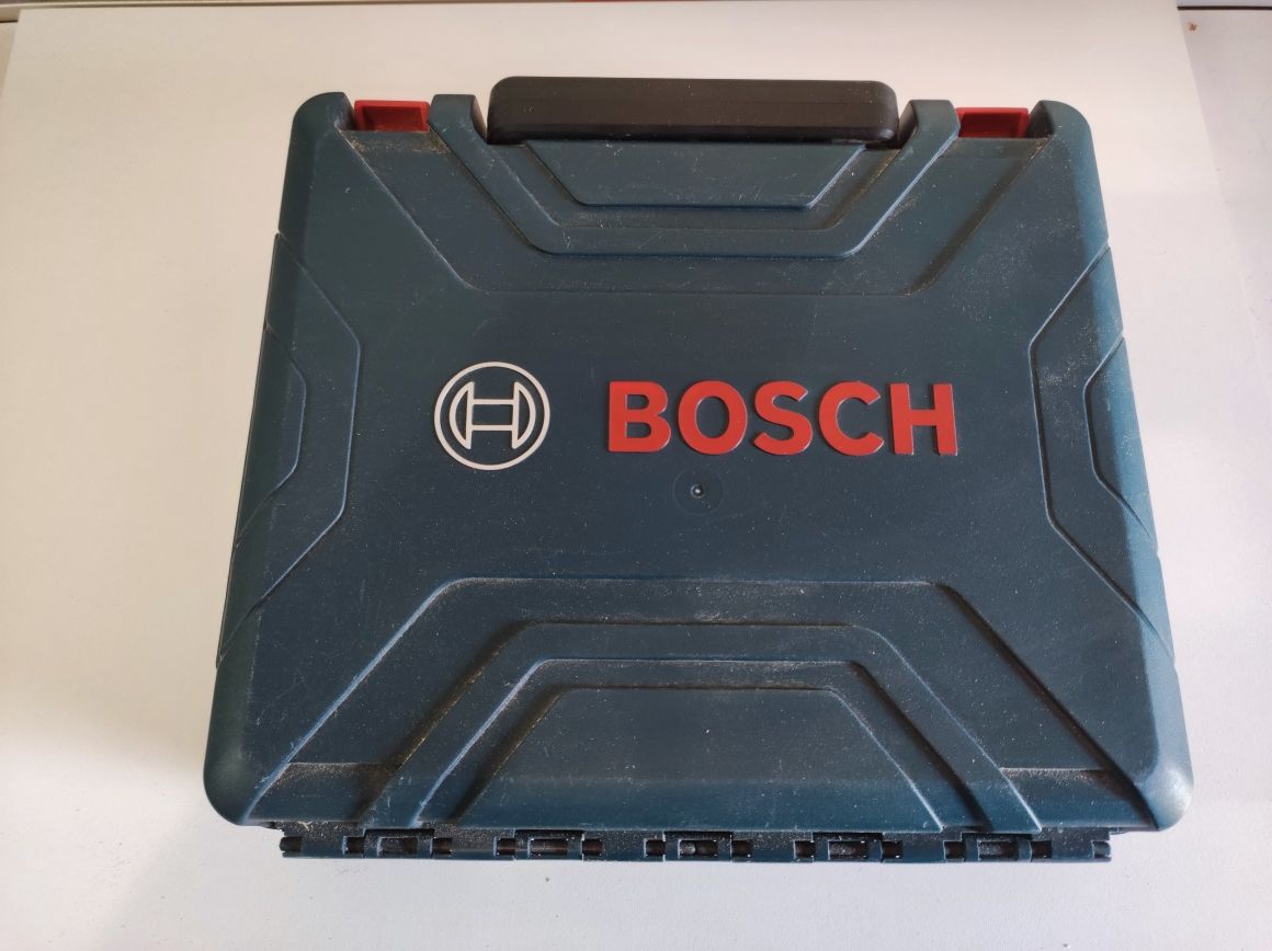 Bosch 12v-fc  шуруповерт з з'ємним патроном, батарея, зарядне