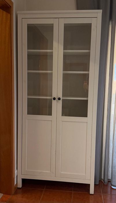 Móvel de Apoio - IKEA Hemnes