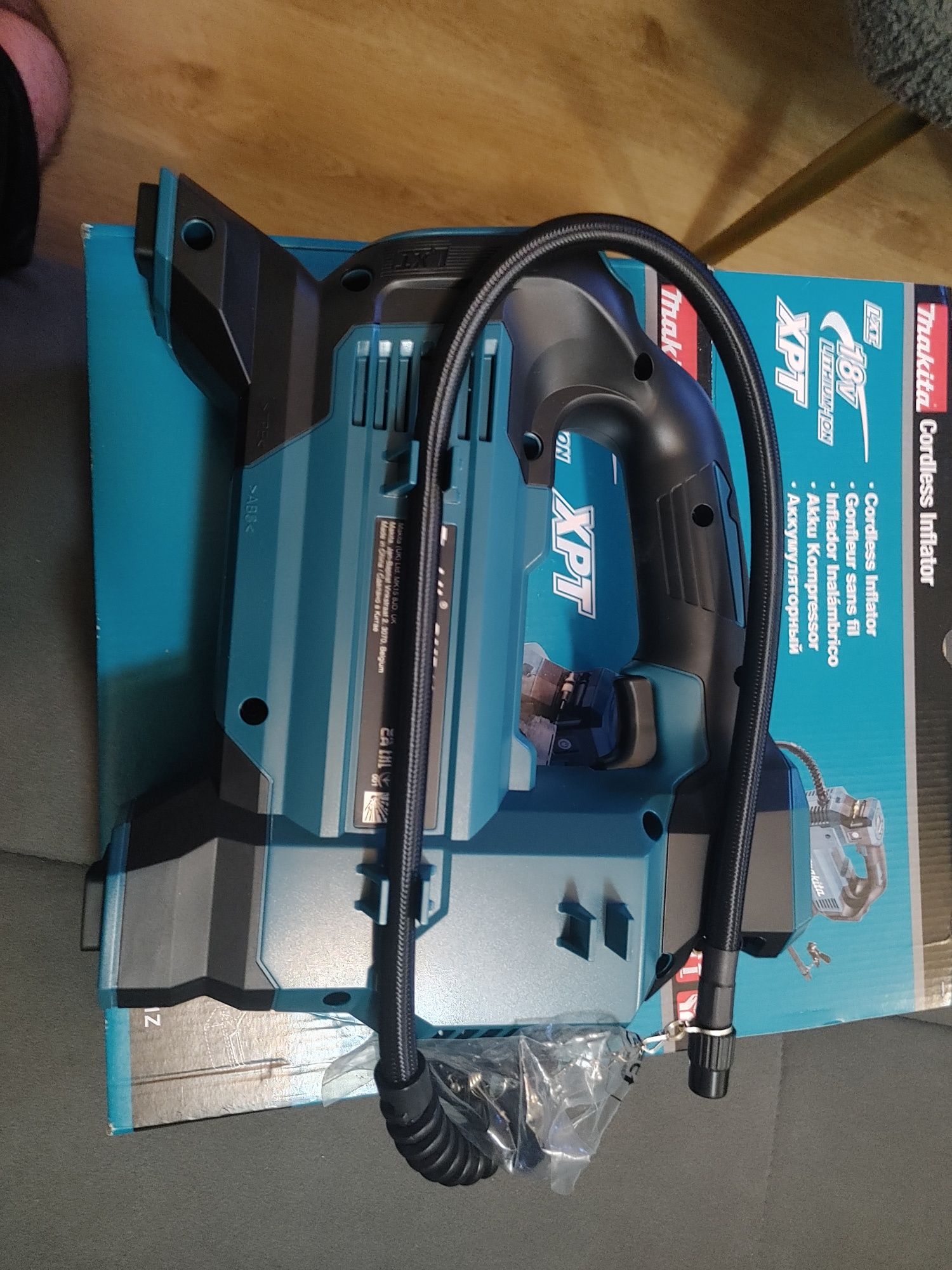 Mini kompresor makita. Polecam