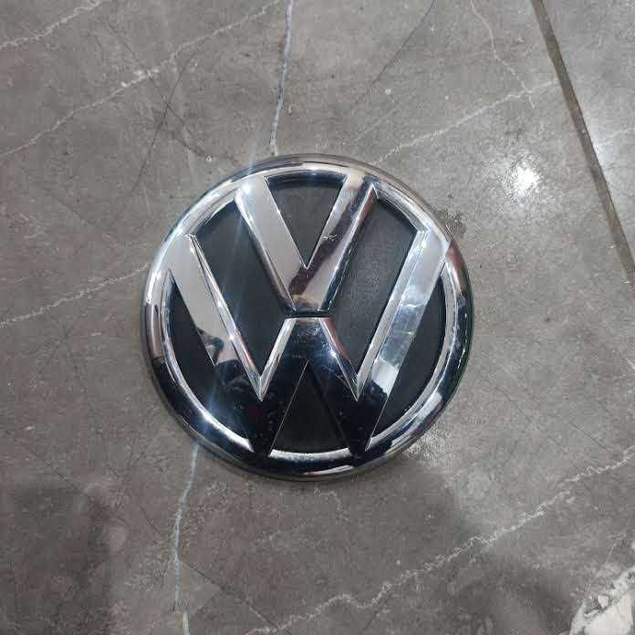 Emblemat znaczek logo VW 5M0