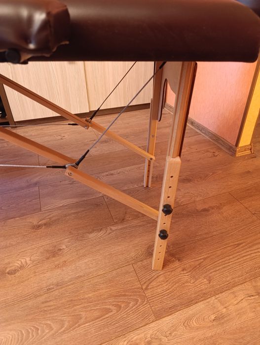 Кушетка для масажу