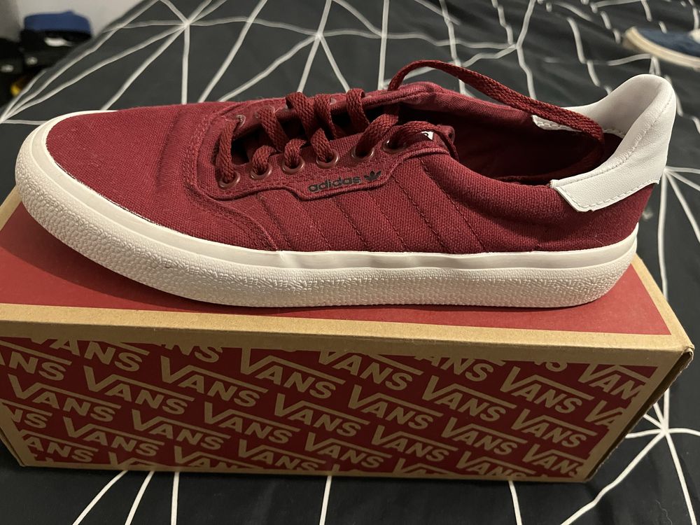 Tenis adidas como novos
