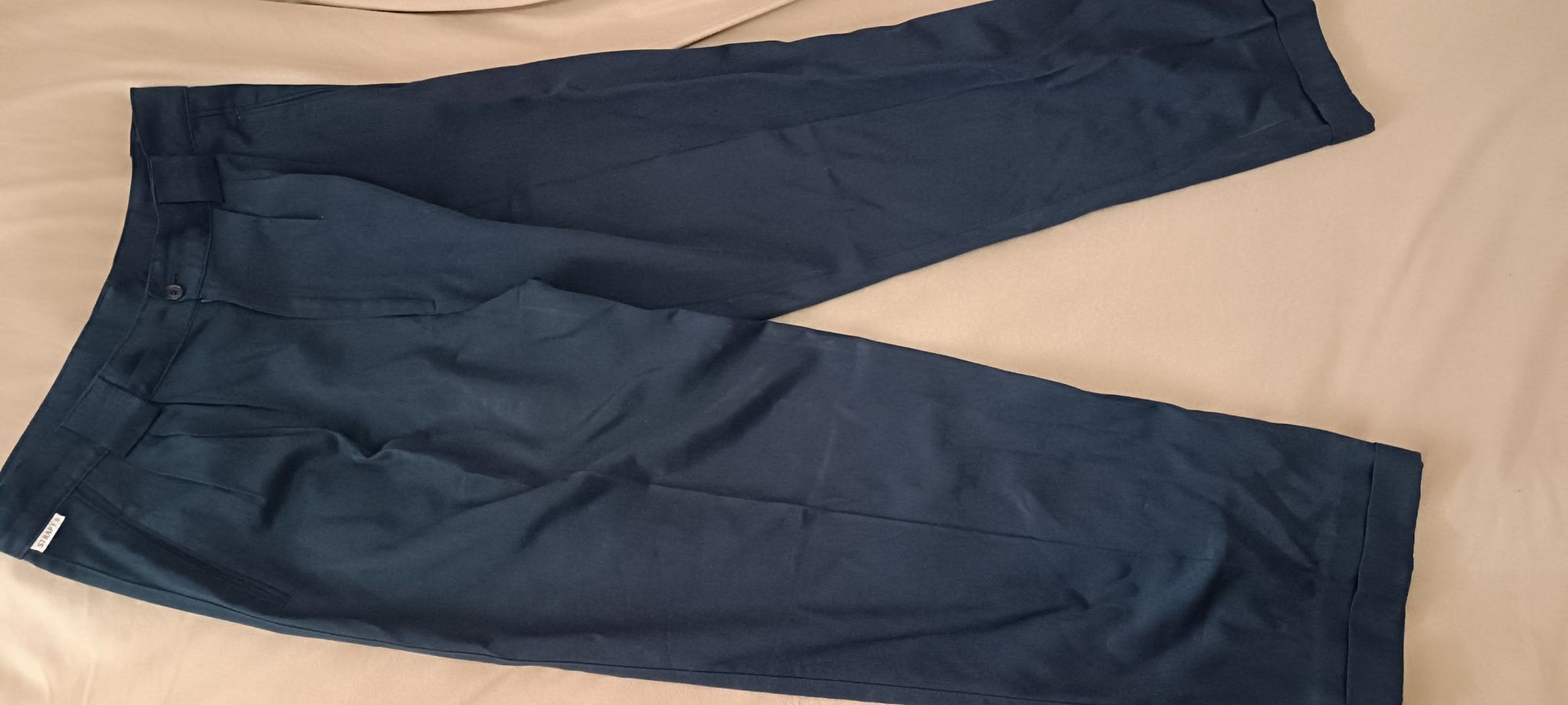 Conjunto de calças e camisa