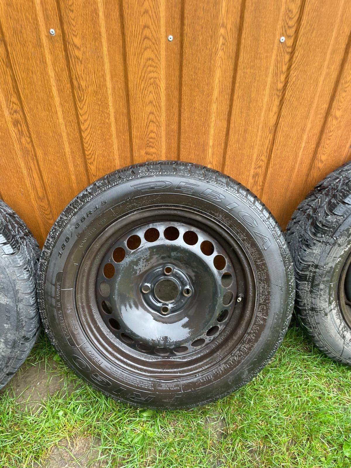Koła zimowe 4x100 185/65R15 Dębica 6 mm bieżnika Zima