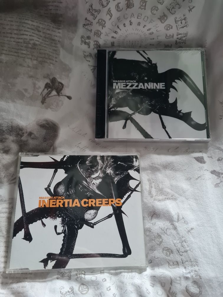 Massive attack Mezzanine, Inertia creeps