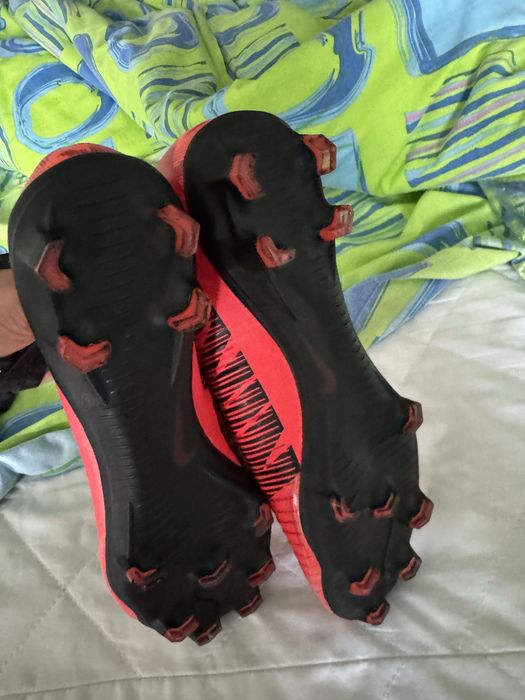 Продам бутсы Nike mercurial новые !