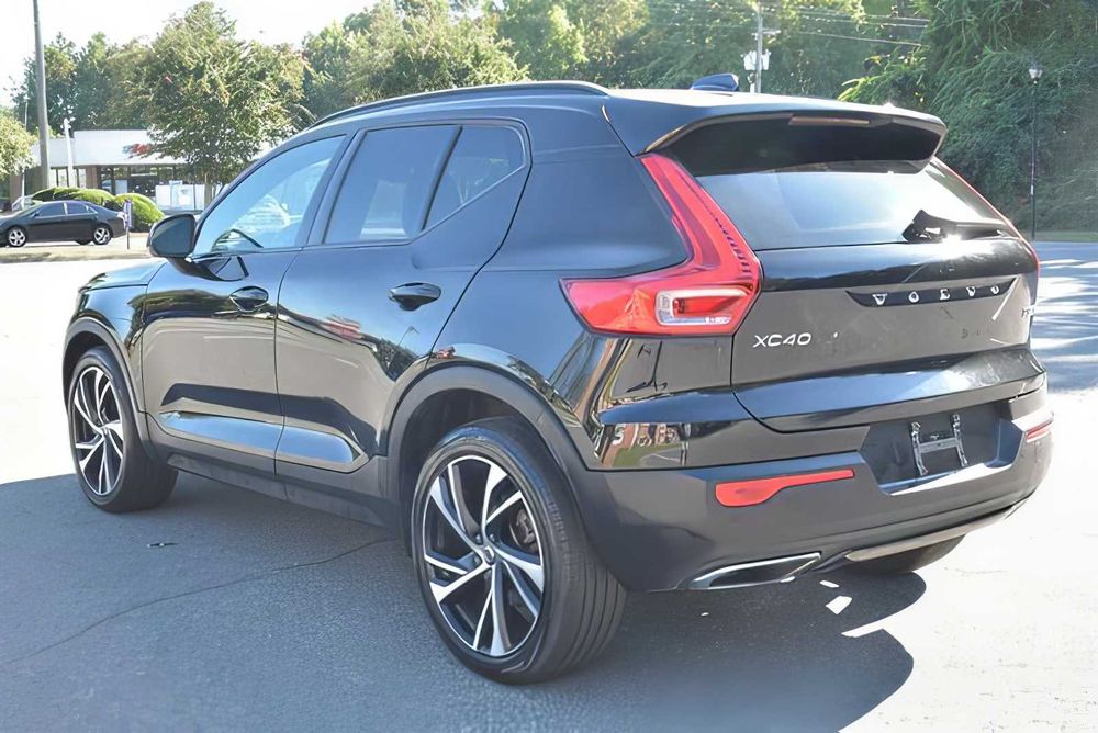 Volvo XC40      2020