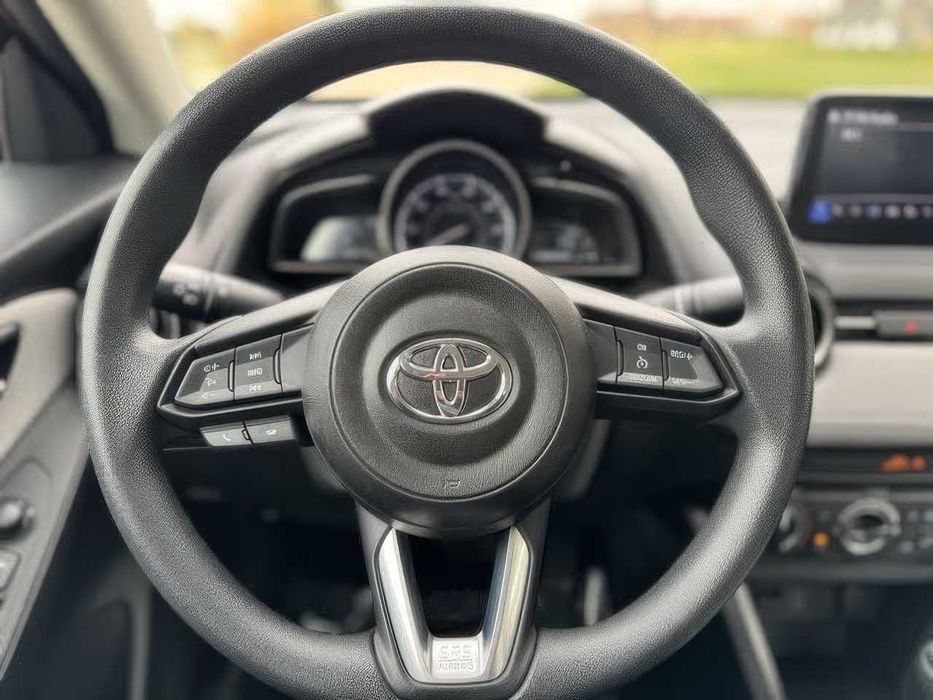 Toyota Yaris LE      2019
