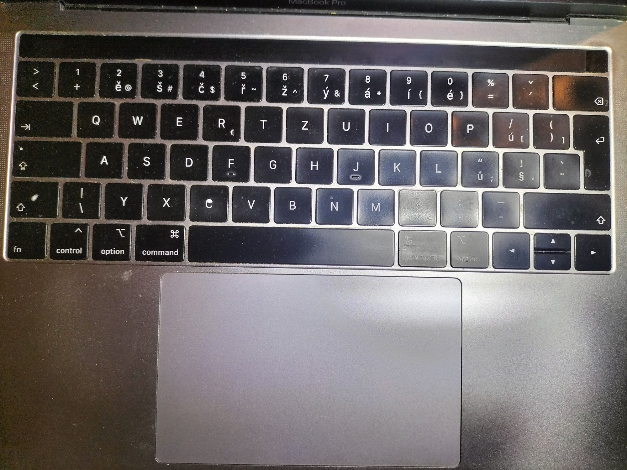 MacBook Pro 13” /A1989/2019 para peças, + Carregadores + Magic Mouse