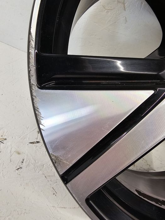 Felga Volvo XC40 5x108 19" 7,5J ET50,5