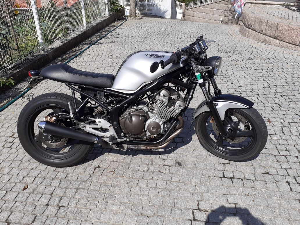 Yamaha XJ600 - Cafe Racer