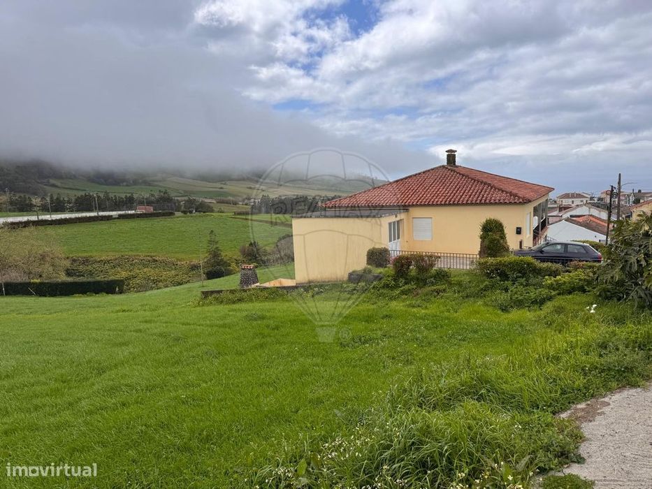 Moradia T5 para venda