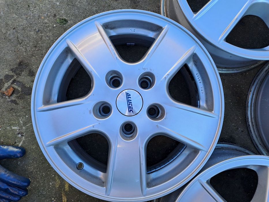 4szt Felgi Aluminiowe Alutec 16cali 5x118 Komplet Plus Śróby
