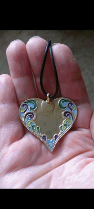 Двосторонній кулон: «Анатомія закоханого серця». Ексклюзив.