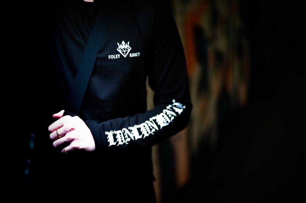 Czarny Longsleeve LDN