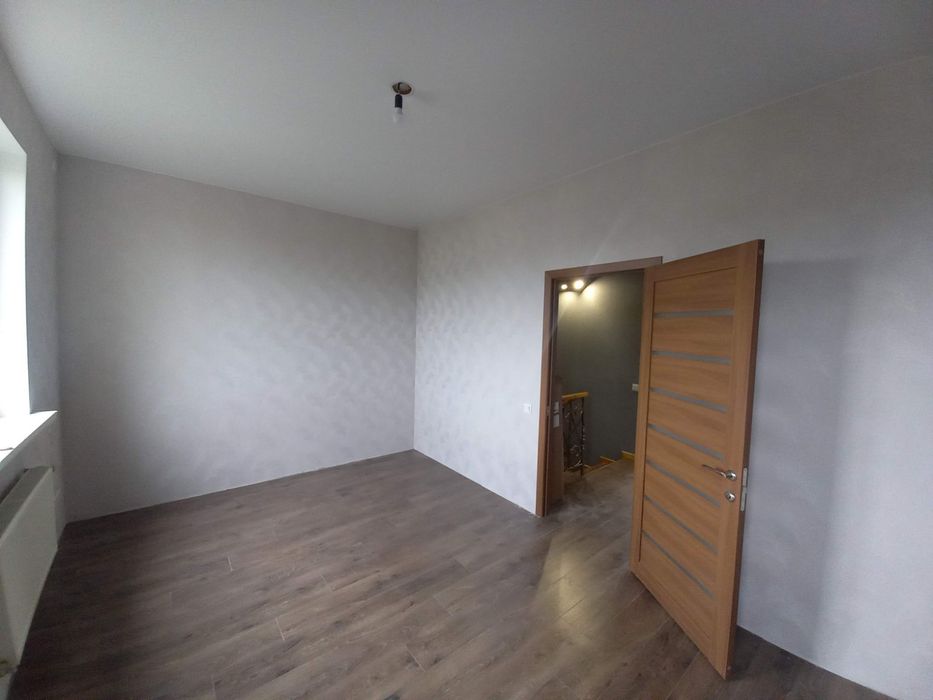 Продаётся часть дома  два этажа Верхняя Хортица