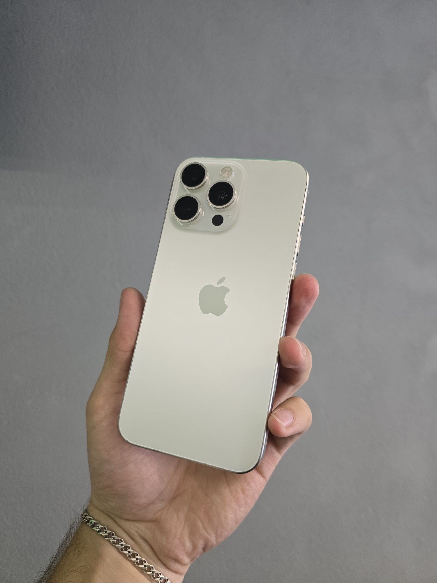iPhone 15 Pro Max 256Gb White Titanium Neverlock з Гарантією