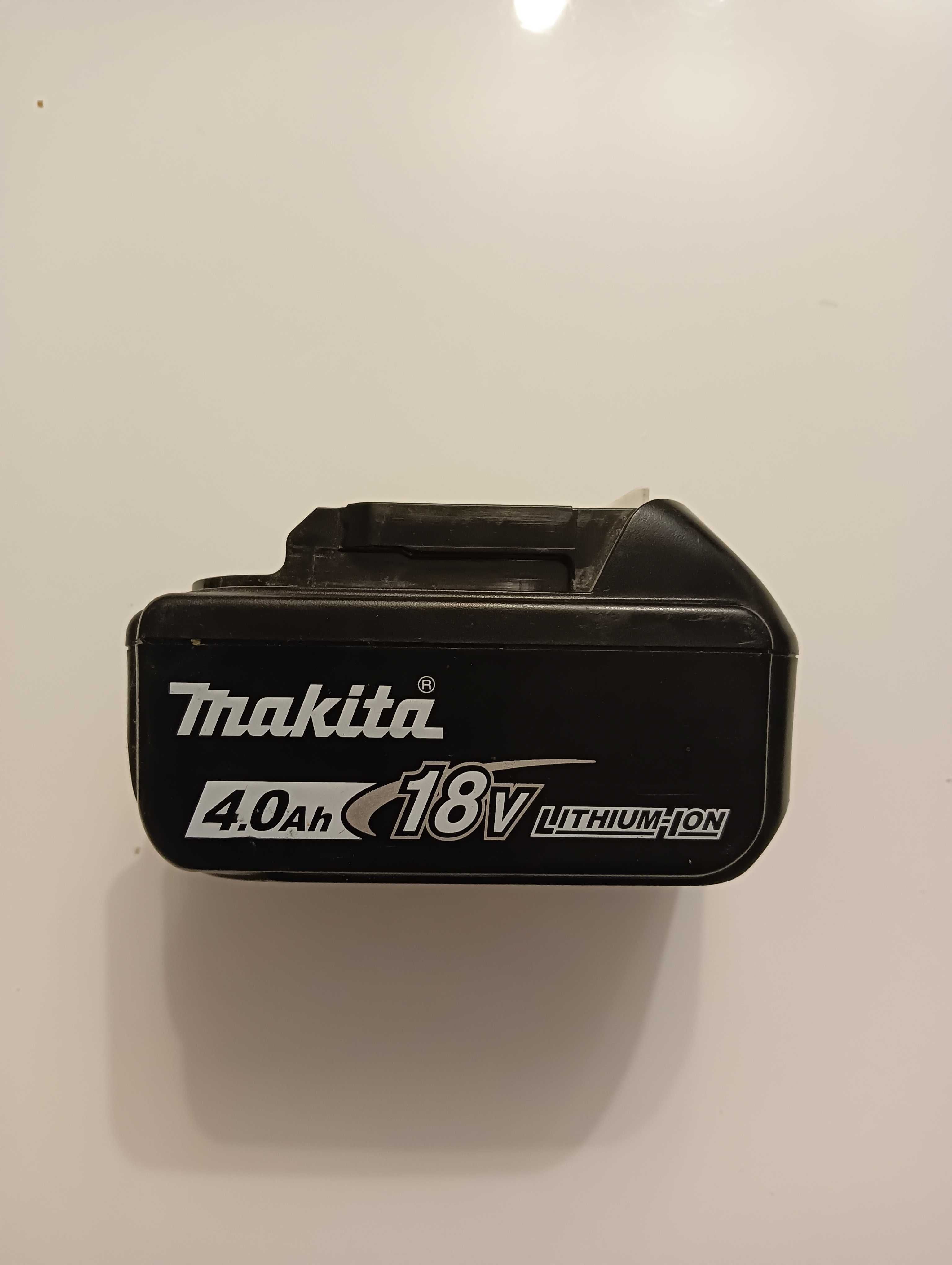 Makita 4.0Ah, 18 V .Akumulator bateria  do wkrętarki , mało używany