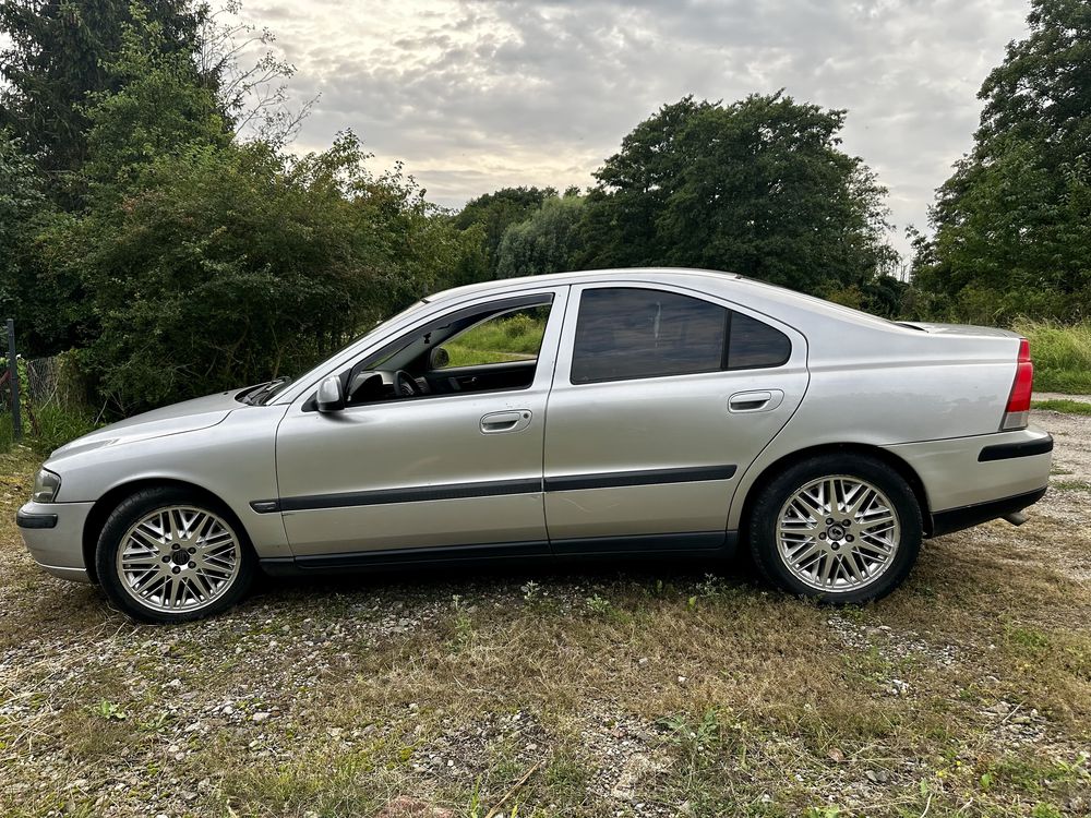Volvo s60 w bardzo ladnym stanie