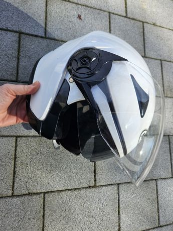 Kask motocyklowy XS NAXA z blendą przeciwsłoneczną