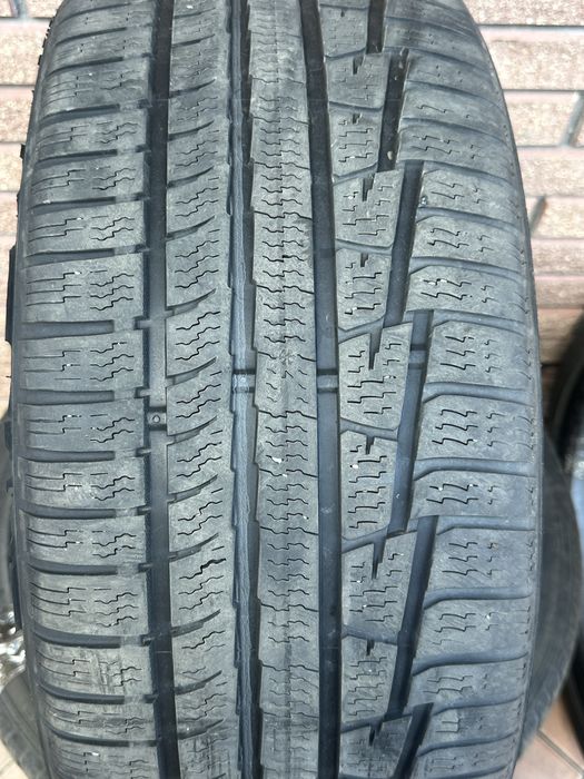 Nokian 245 40 R19