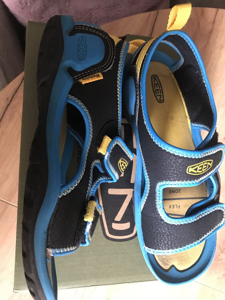 Sandały chłopięce Keen 35