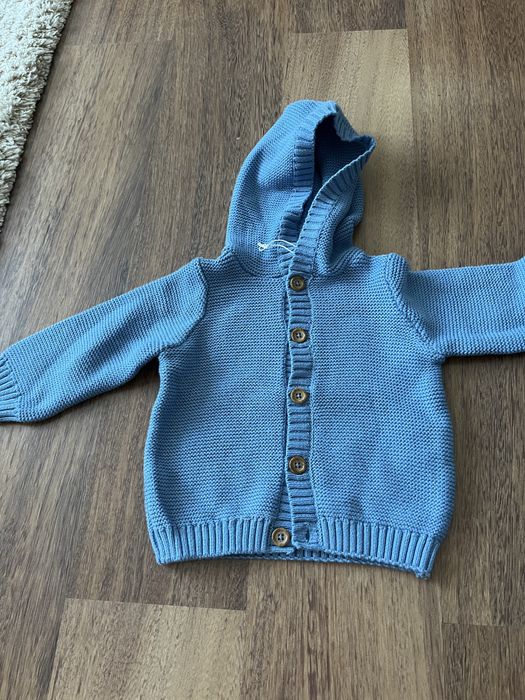Продам кофту теплу
