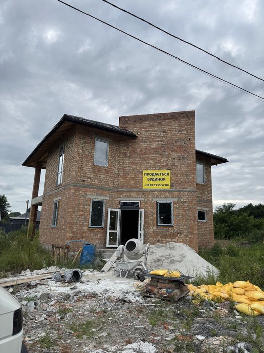 Продаж будинку в смт.Брюховичах