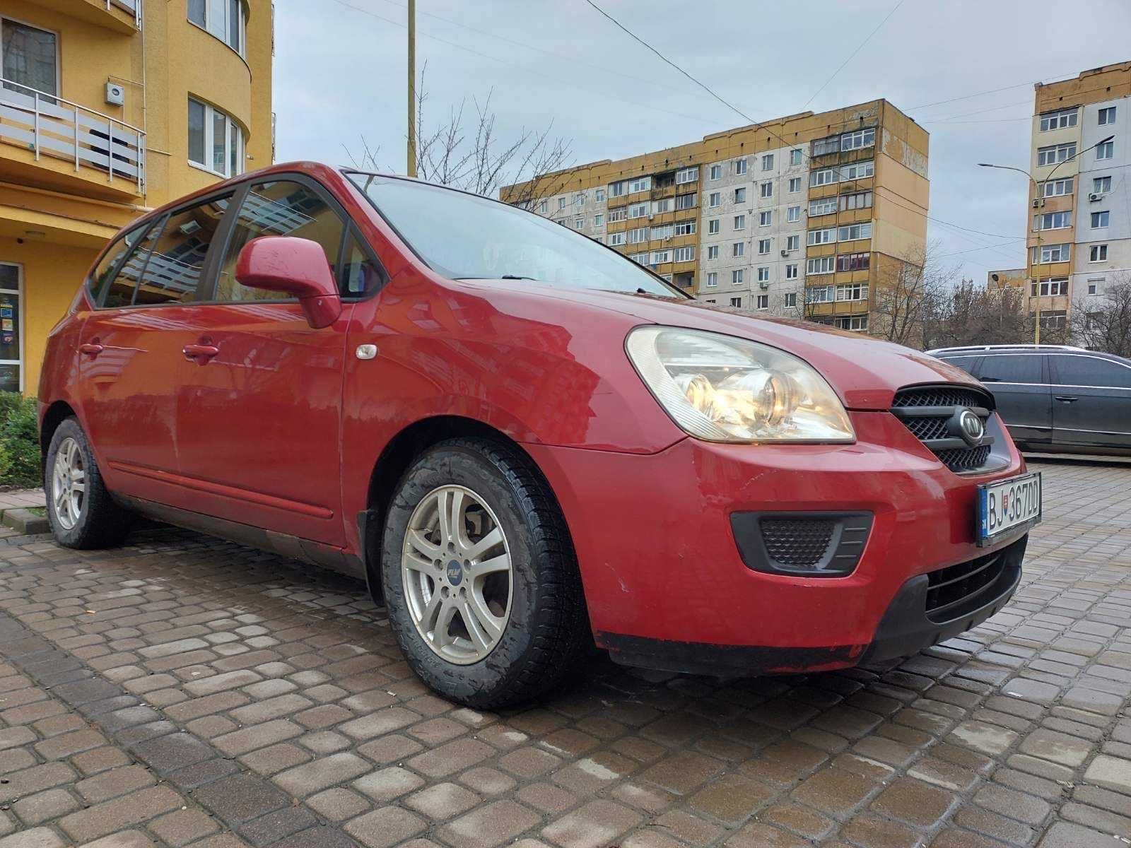 Kia Carens 2008 капот фара