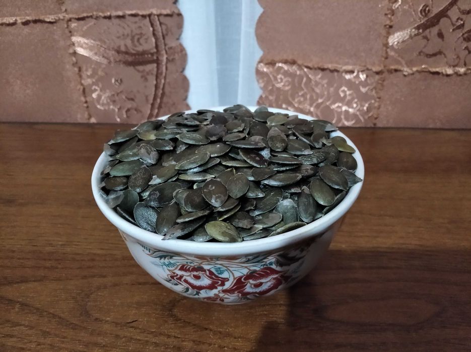 Насіння гарбуза, голонасінні.