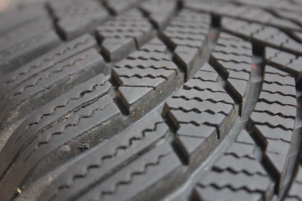 215/65/16 Firestone WinterHawk 4 215/65 R16 102H XL 2021r