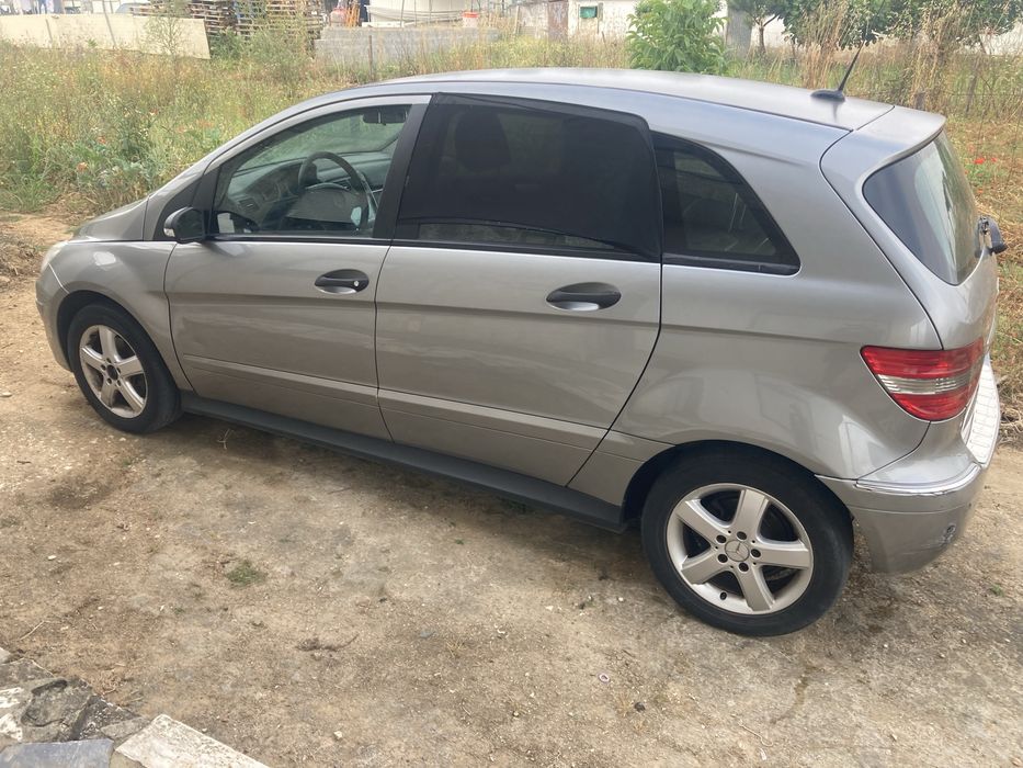 Mercedes b 180 motor 2000cm 4 pneus novos e revisao oleo filtro feitos