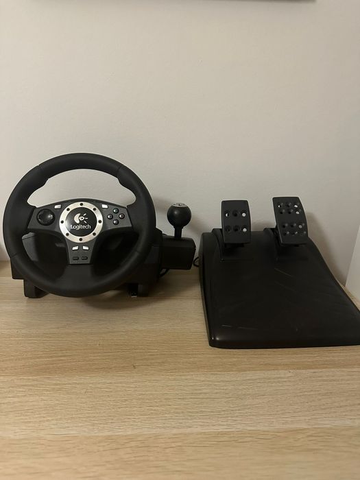 Logitech Driving ForcePro Steering Wheel w/ Pedals (PS2 / PS3)